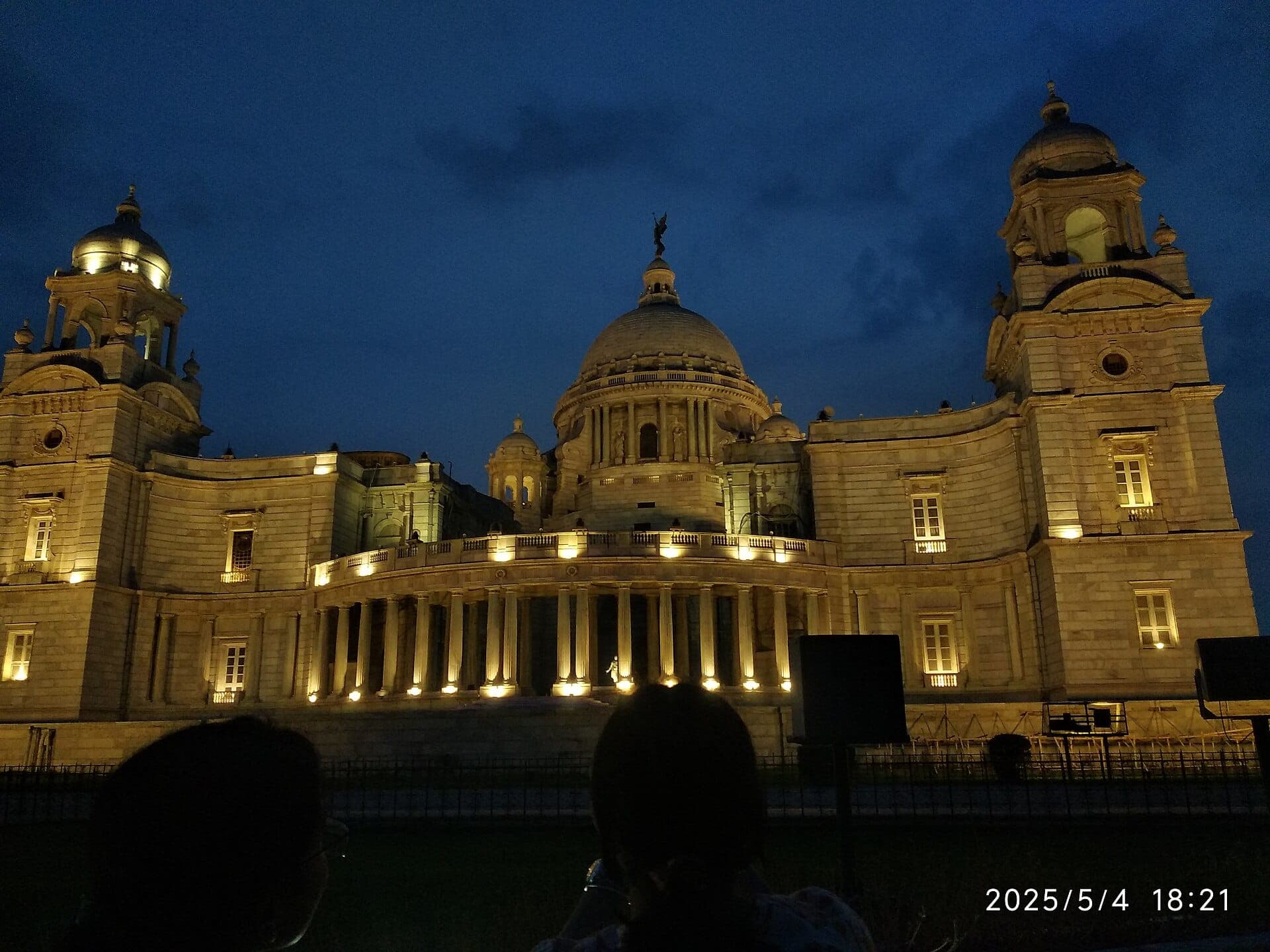 Victoria Memorial Night